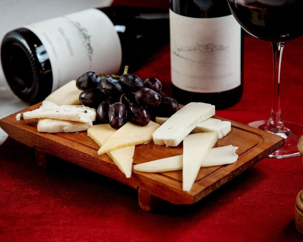 Geschenk für Wein-Fans: Tiroler Käse & Speck - TIROLISH