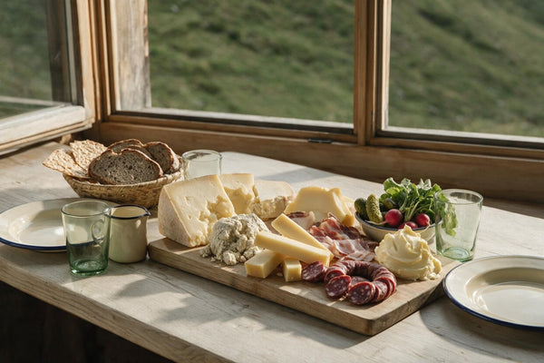Tiroler Marend to-go: Brettljause für Sommer & Picknick - TIROLISH
